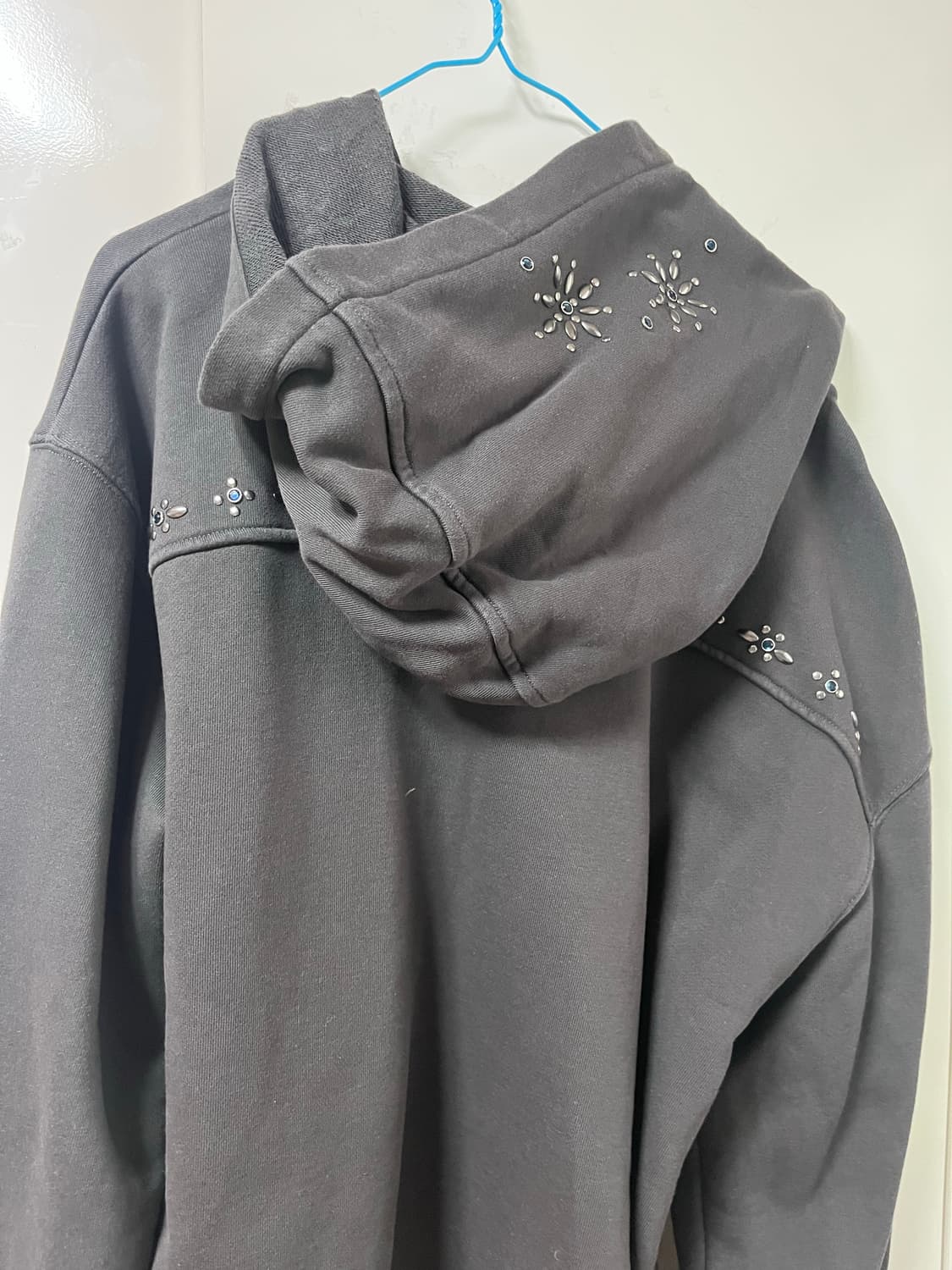 파르티멘토 우먼 젬스톤 후디 차콜 상품이미지3