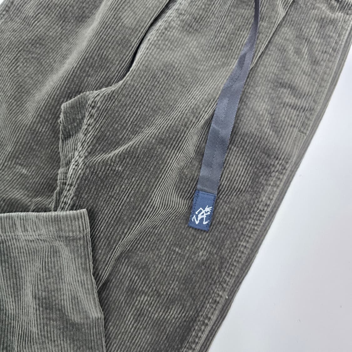 140 그라미치 카키 코듀로이 팬트 상품이미지3