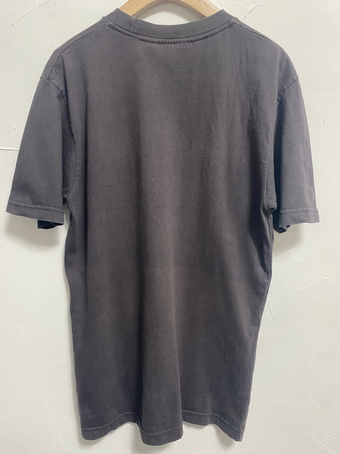 DKNY 90‘s 로고 스펠아웃 차콜 반팔 상품이미지3