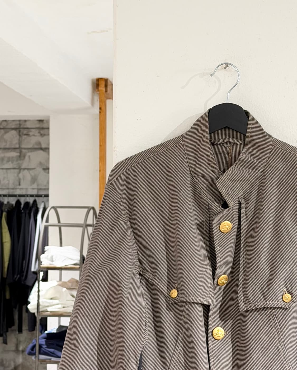 비비안웨스트우드 스트라이프 나폴레옹 자켓 상품이미지2