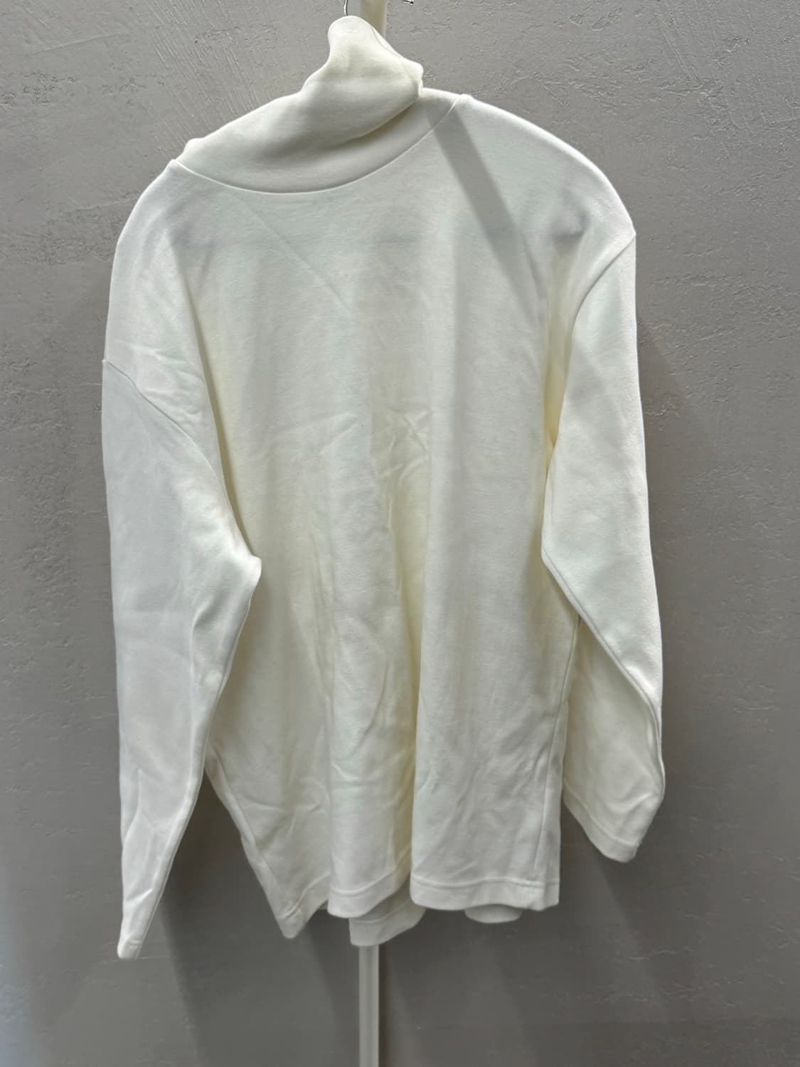 BLANK ROOM 아이보리 터틀넥 티셔츠 상품이미지2