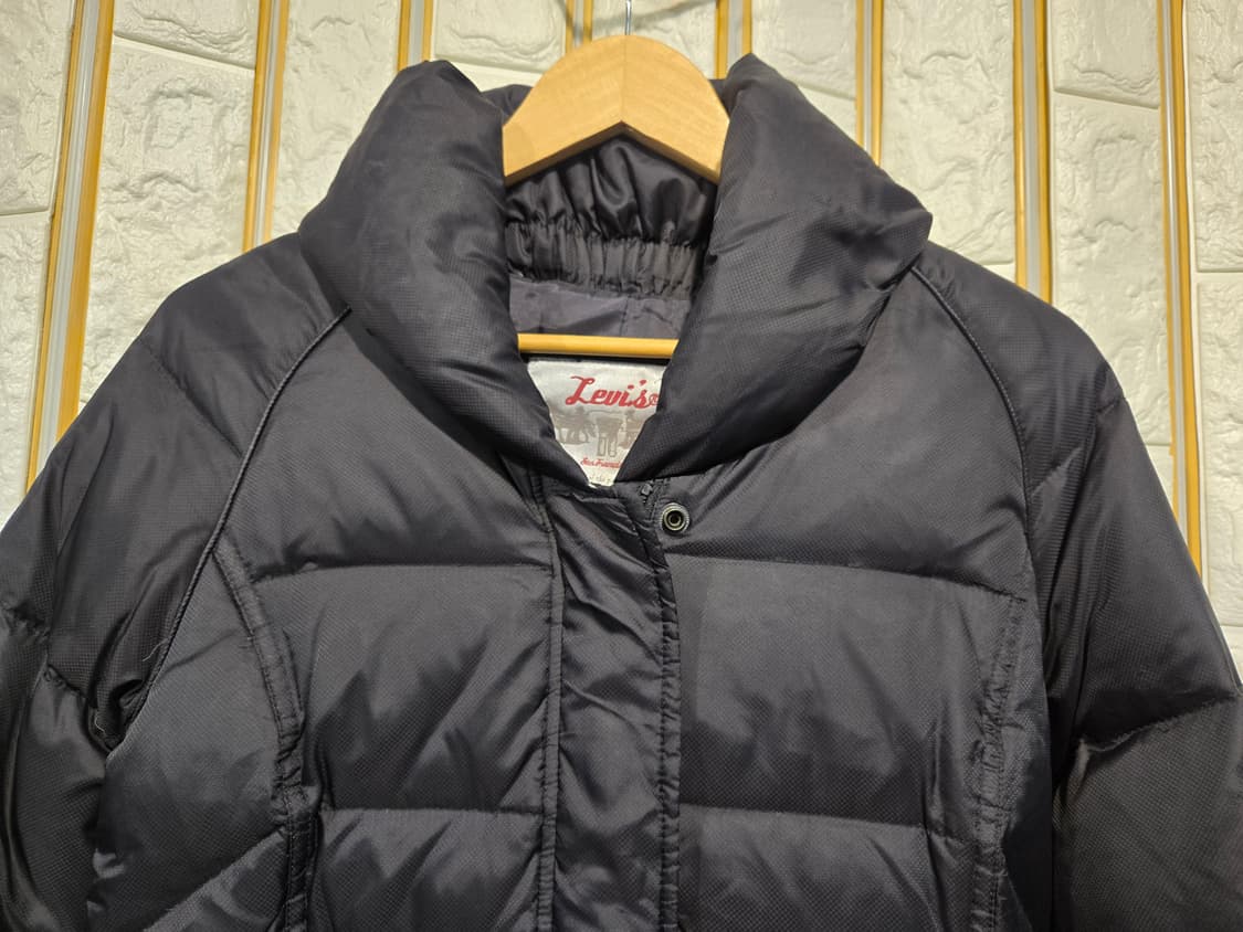 리바이스 여성 오리털 경량패딩 M 상품이미지3