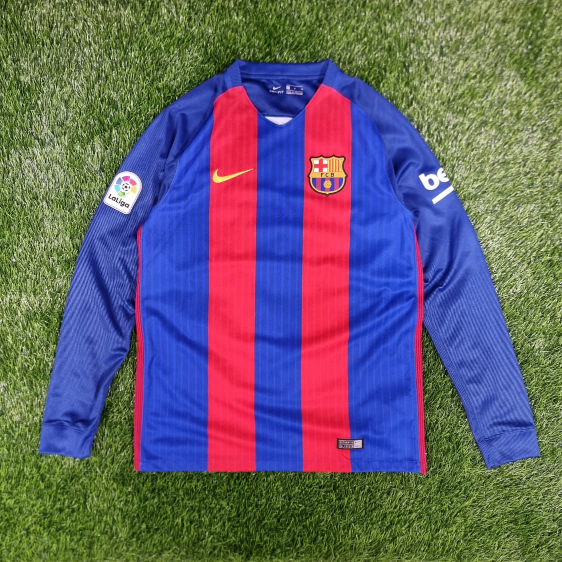 16-17시즌 바르셀로나 홈 유니폼 #10 메시 상품이미지2