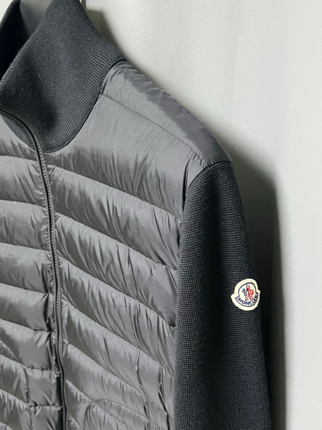 [정품] 23FW / L 몽클레어 니트패딩 블랙 상품이미지2