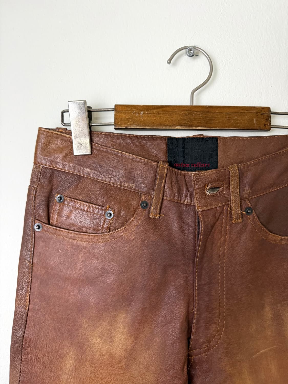 CUSTOM CULTURE 페이디드 고트 레더 플레어 팬츠 상품이미지3