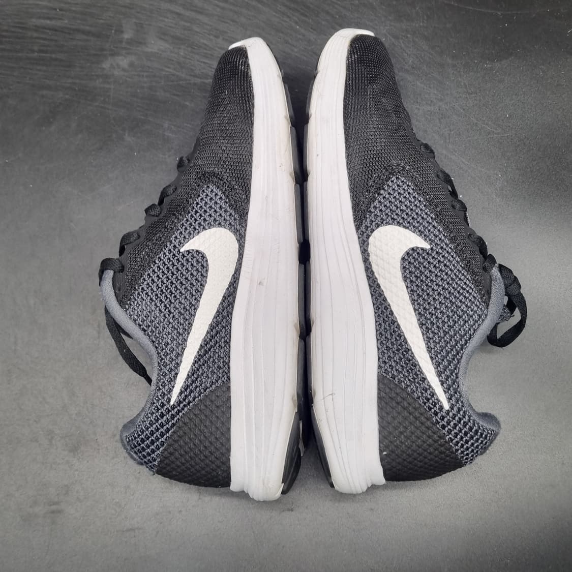 나이키 레볼루션3 여성런닝화240 상품이미지5