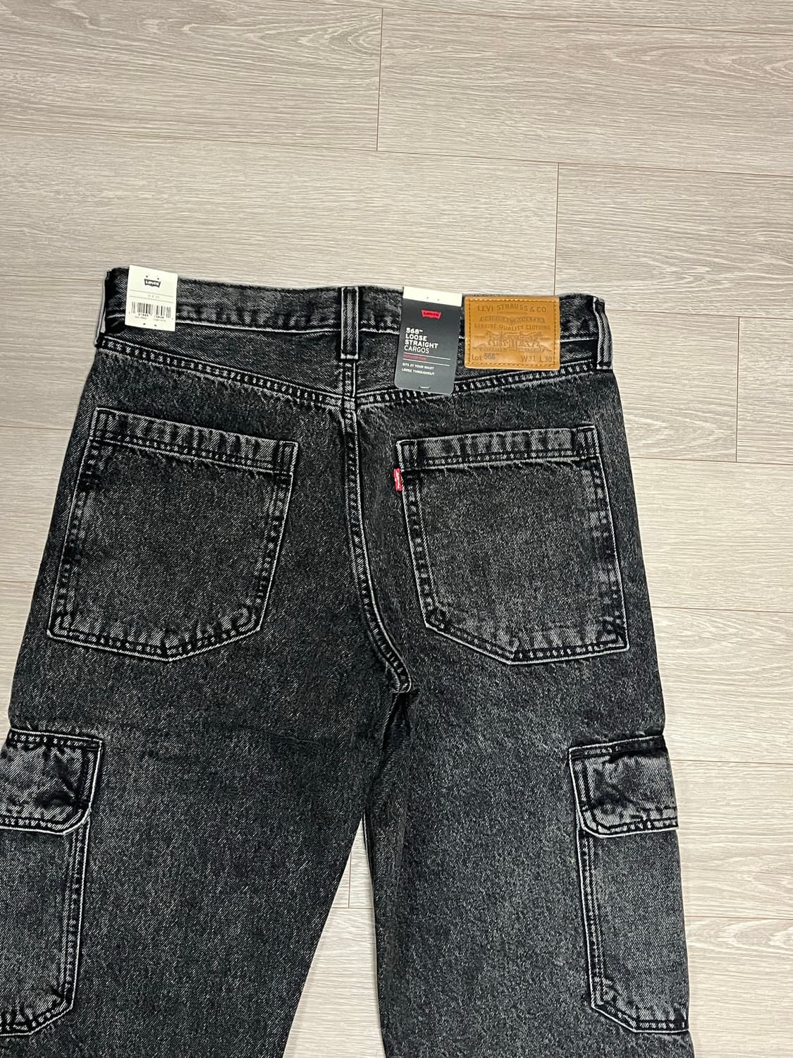 (새상품) 리바이스 568 블랙 데님 카고 팬츠 프리미엄 라인 상품이미지4