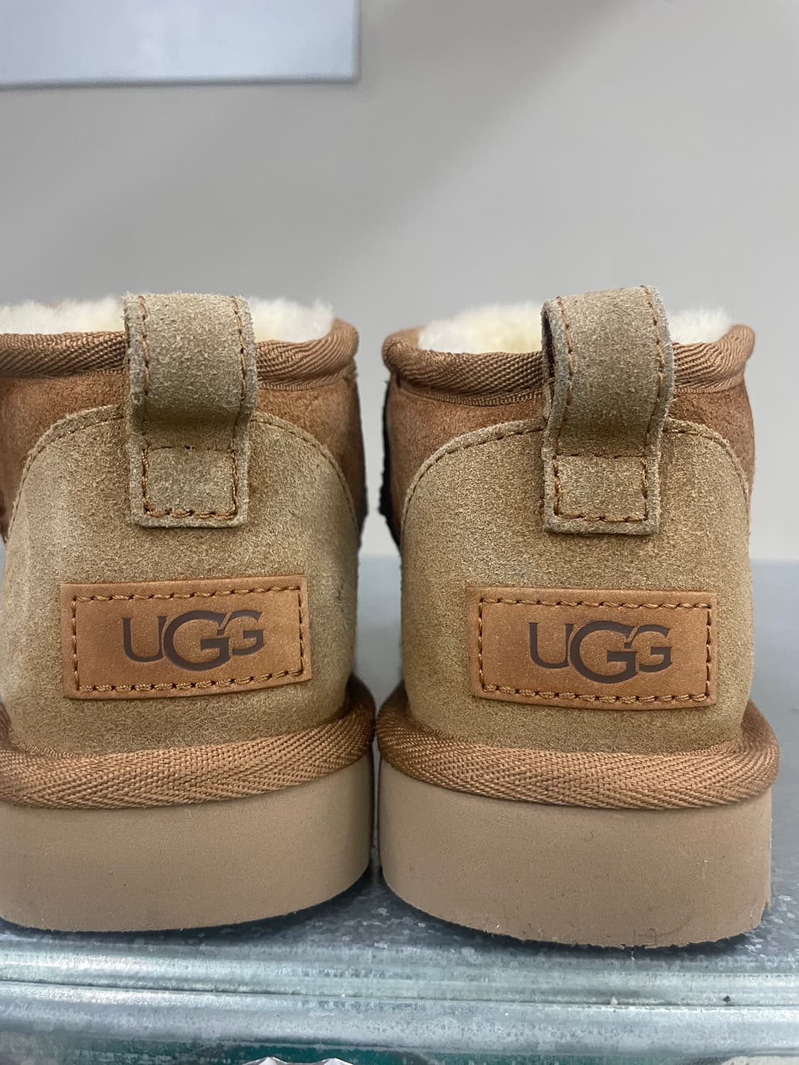 어그 클래식 울트라 미니 체스트넛 230 상품이미지8