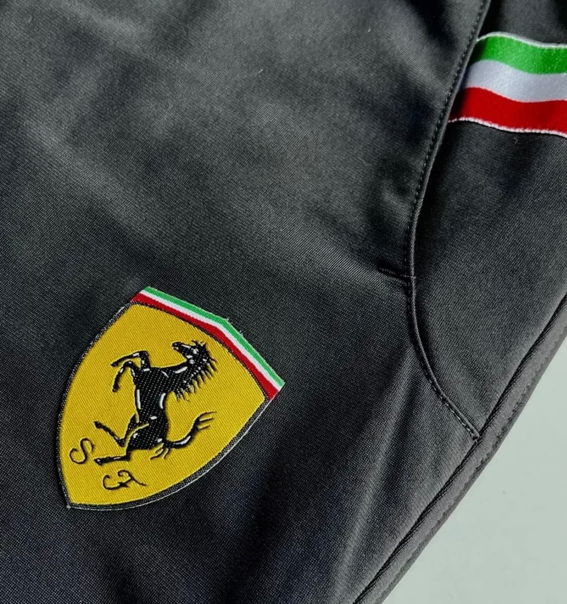 페라리+푸마 콜라보 상하의 Ferarri + Puma 상품이미지7