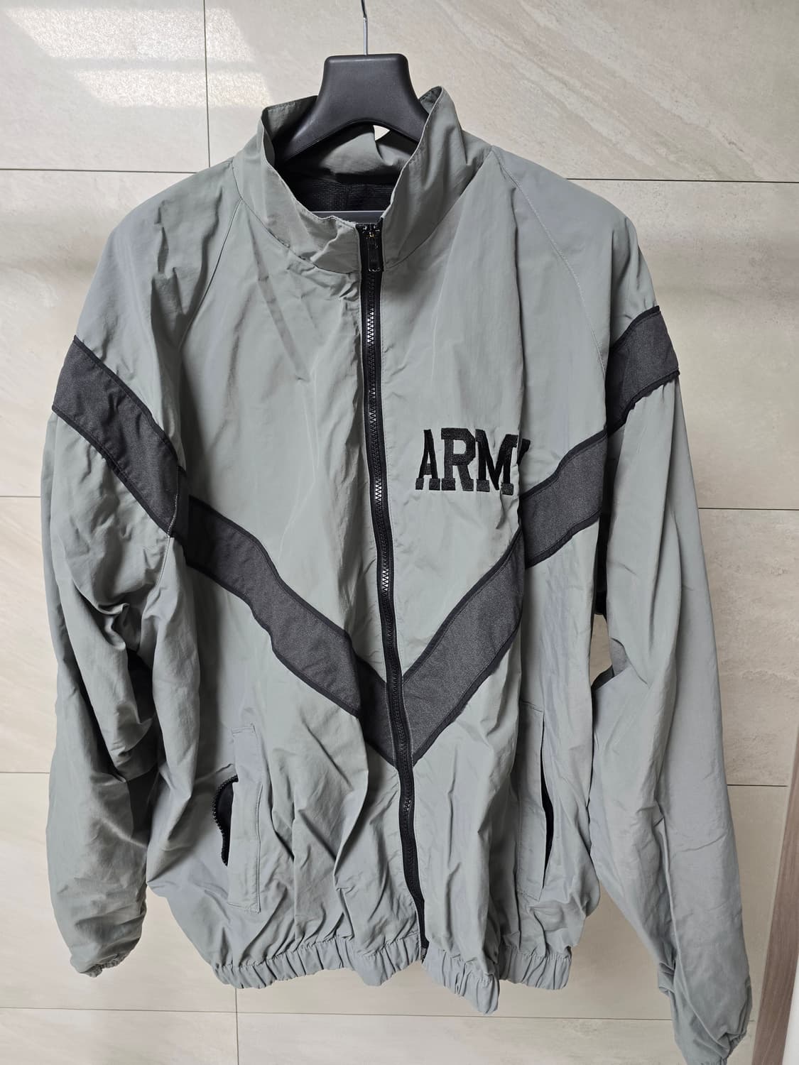 지드래곤 아미 바람막이 져지 XL 상품이미지1