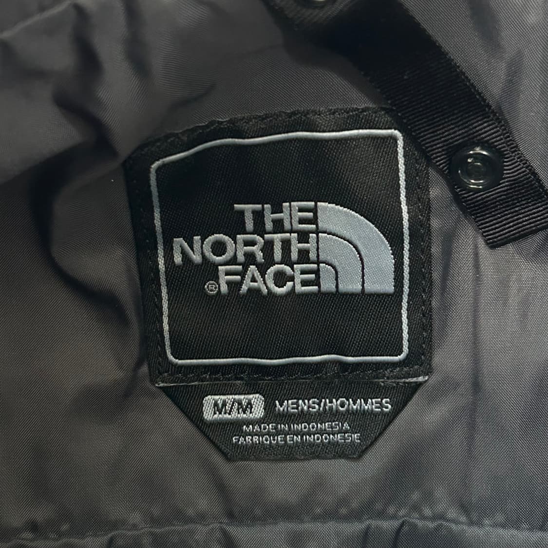 The north face 노스페이스 그레이 그린 배색 바람막이 상품이미지5