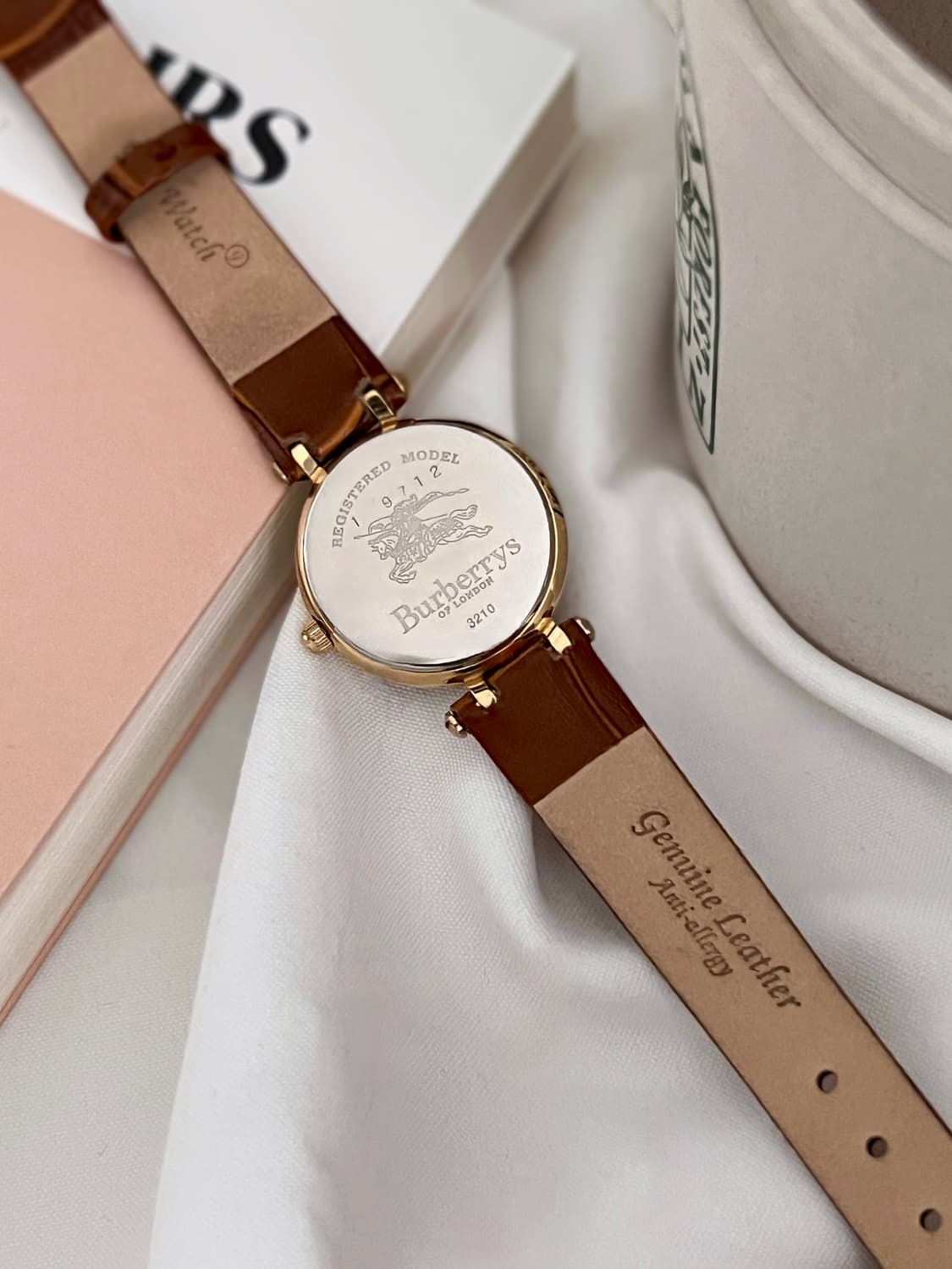 버버리 골드 라운드 여성시계 상품이미지7