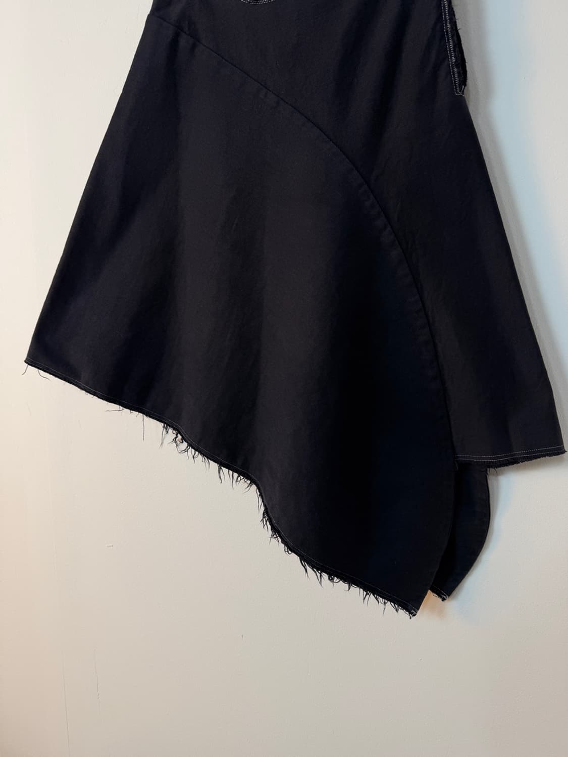 꼼데가르송 비대칭 미디 스커트  상품이미지5