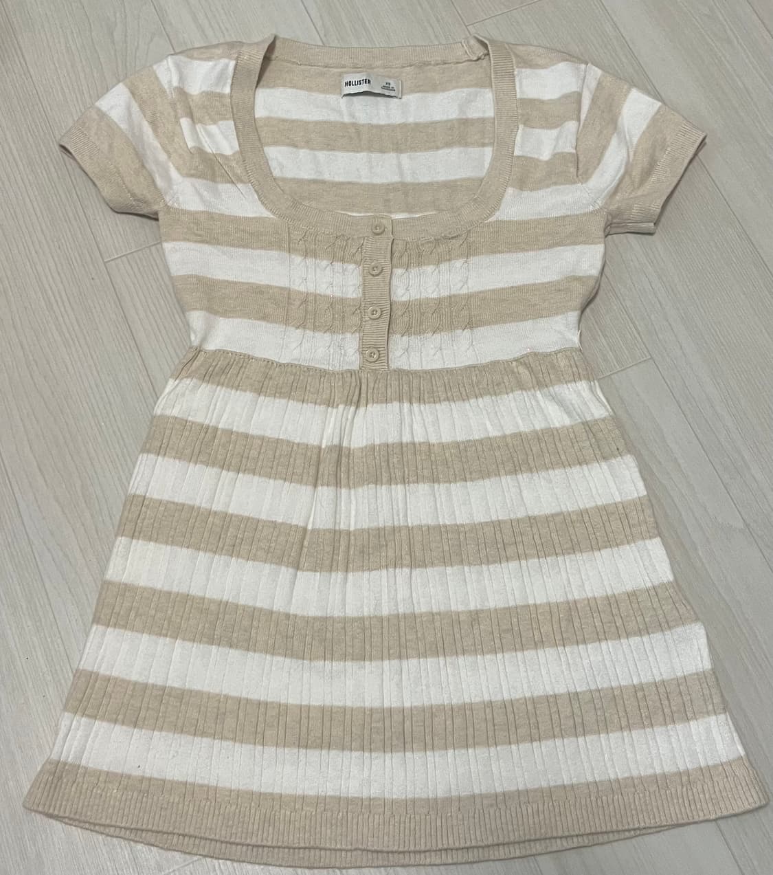 홀리스터 베이비돌 반팔 니트 라떼갸루 코어 상품이미지1