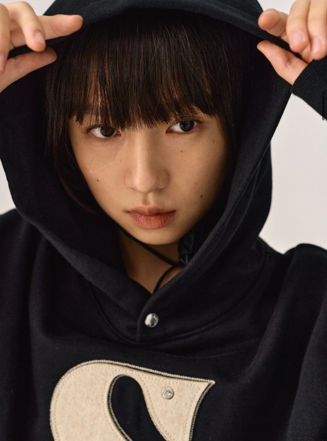 세터 satur 로고 검정 후드티 상품이미지3