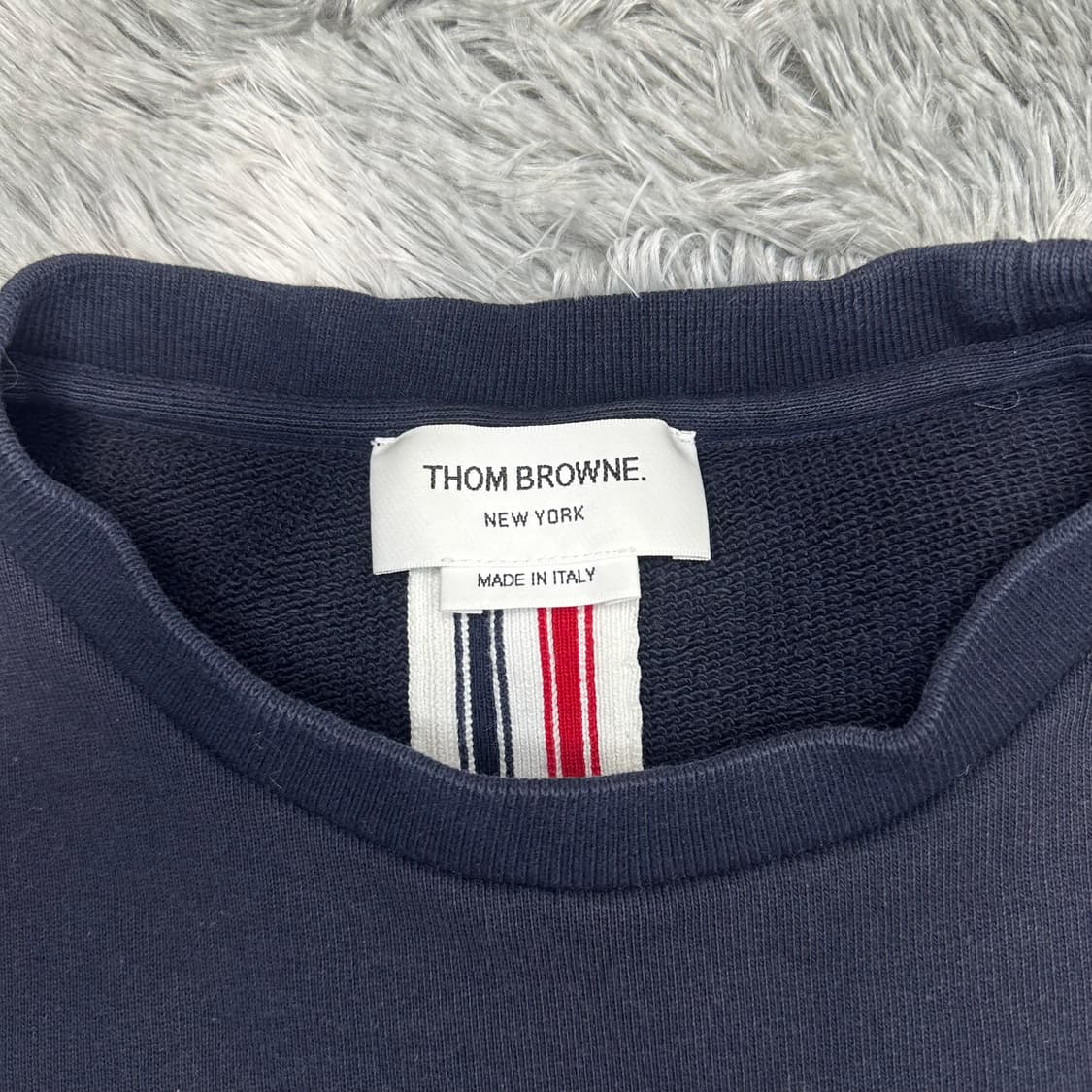 [A급/오케이몰 검수] 톰브라운 백삼선 맨투맨 상품이미지2