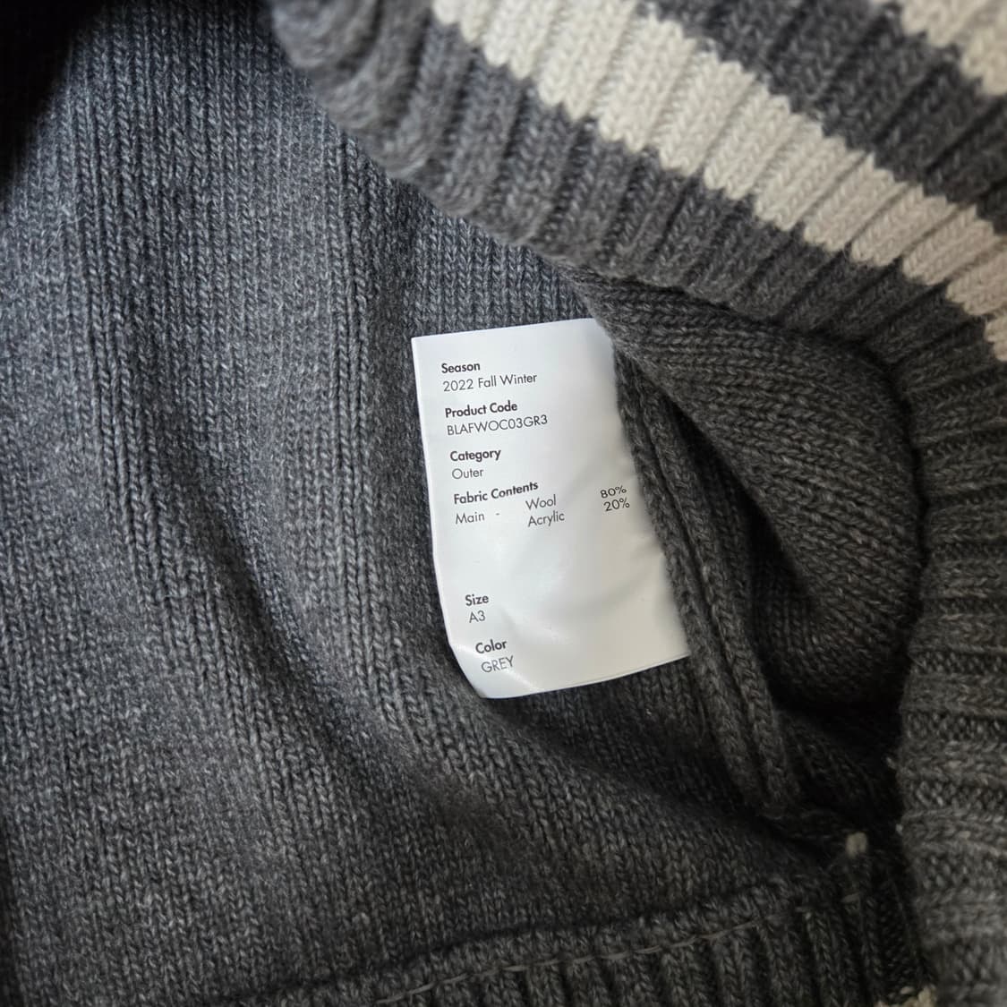 아더에러 톰브 가디건 그레이 a3 상품이미지3