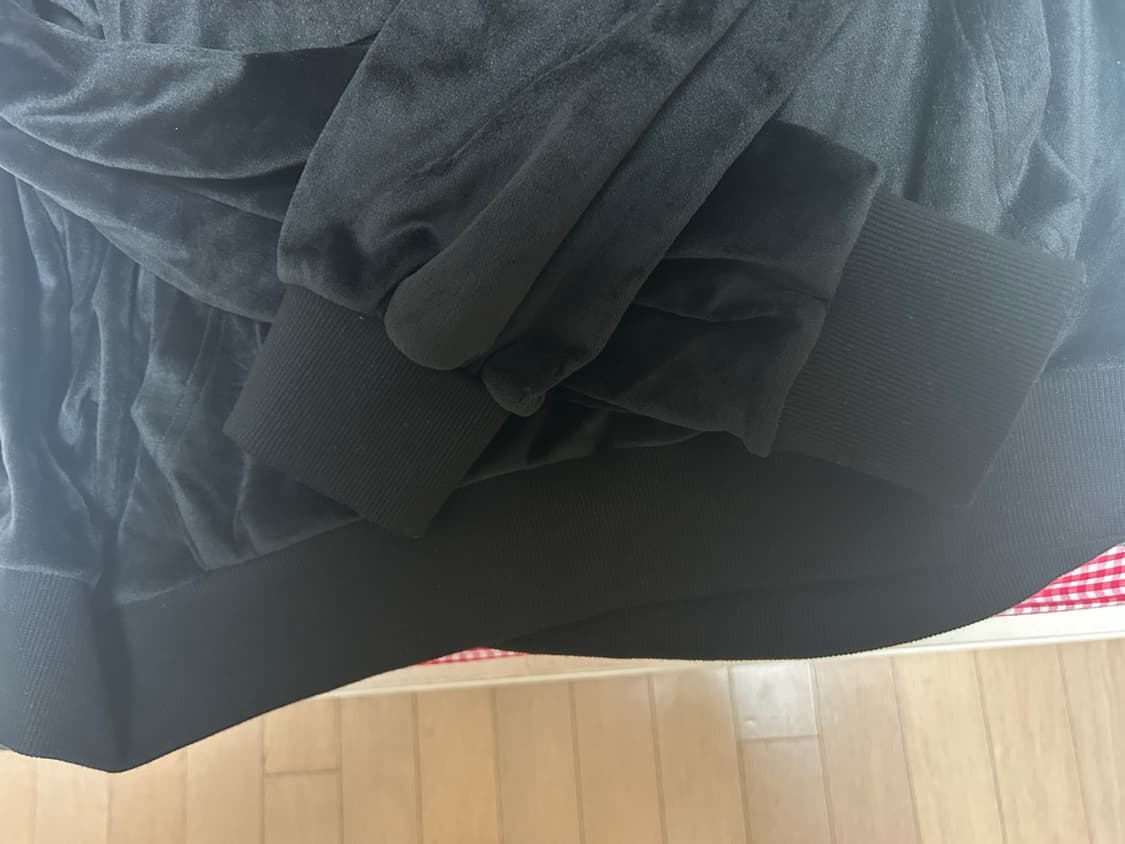 지초이컴포트 블랙 긴팔 반집업 상품이미지1