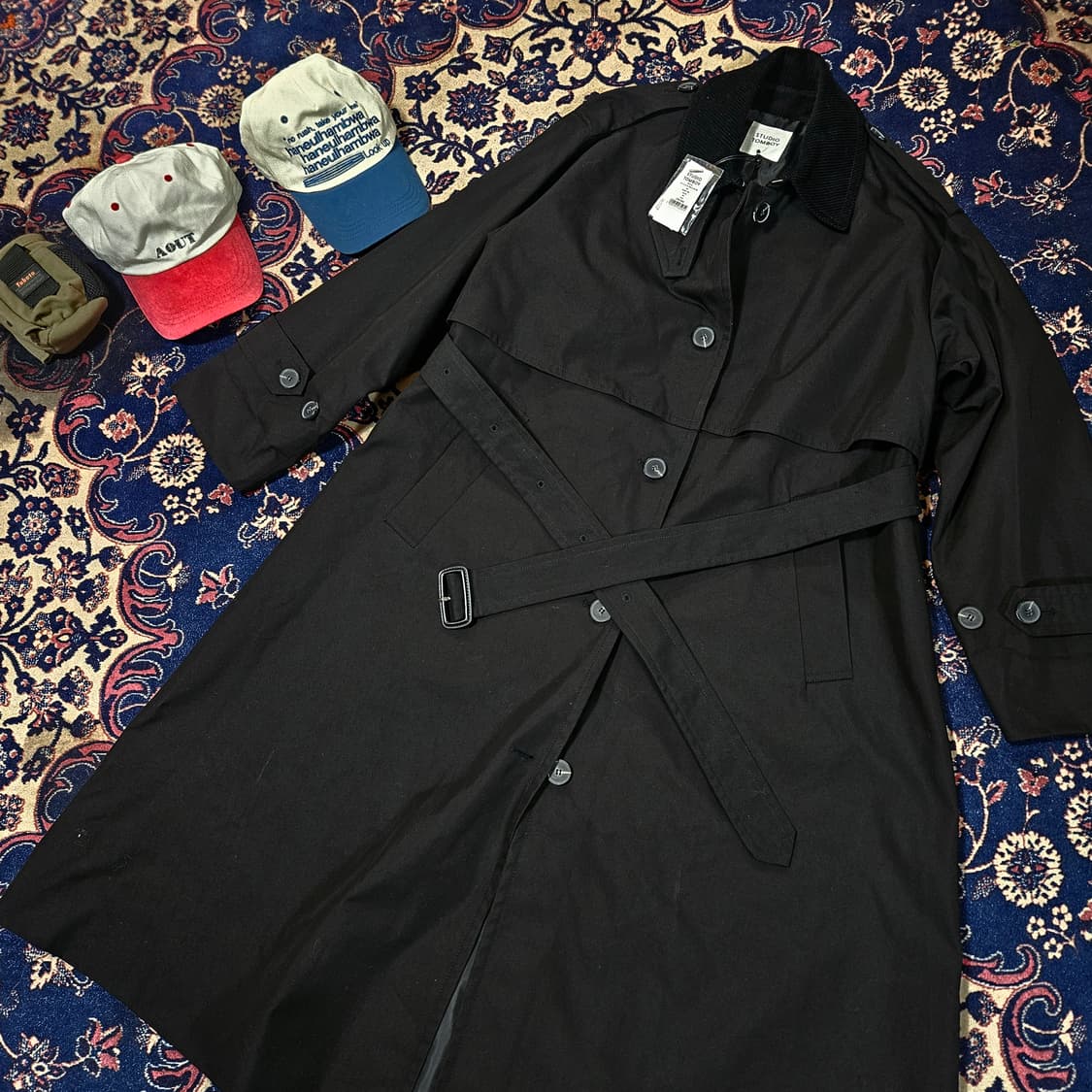 (새상품) 스튜디오톰보이 22fw 코듀로이 카라넥 맥시 벨티드 코트 상품이미지1