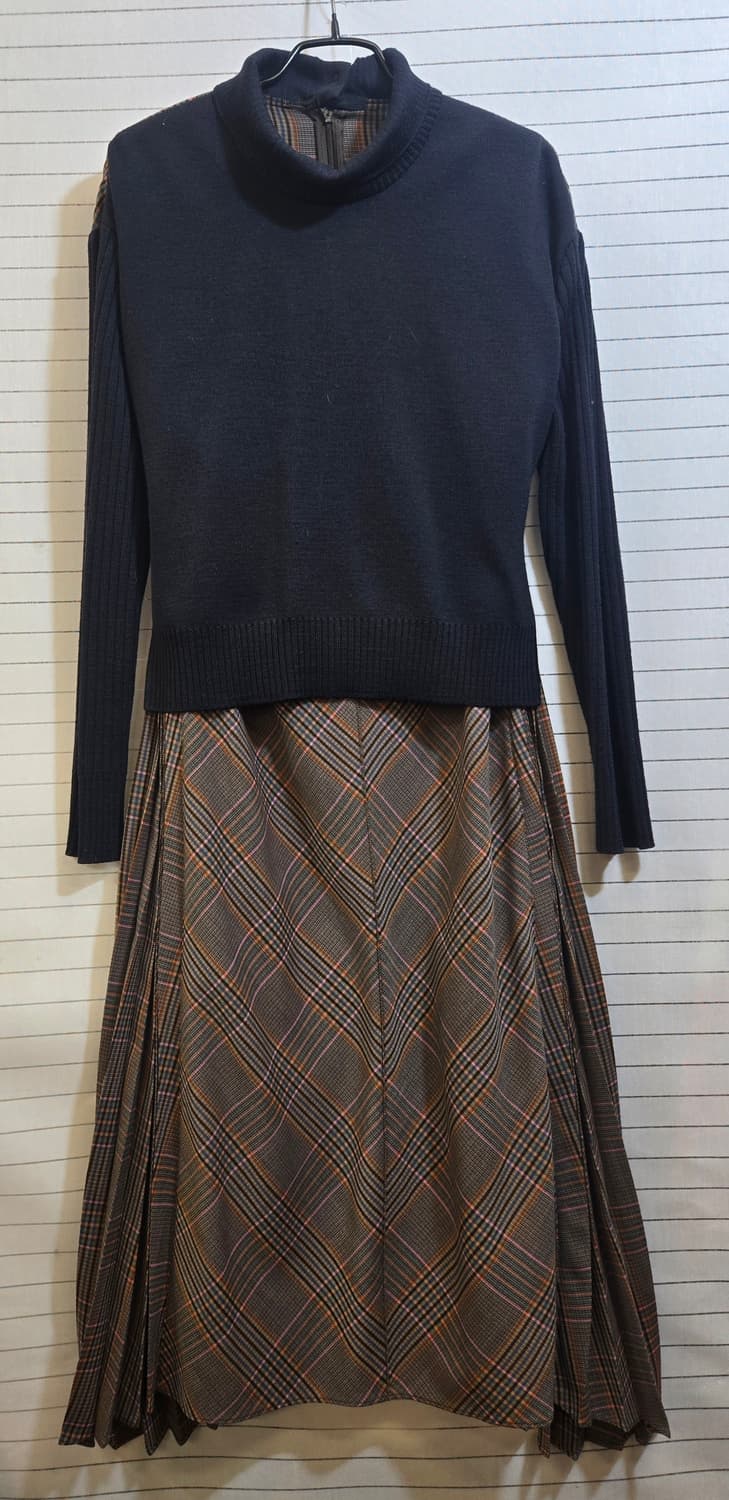 KUHO 체크 플리츠 니트 원피스 상품이미지1