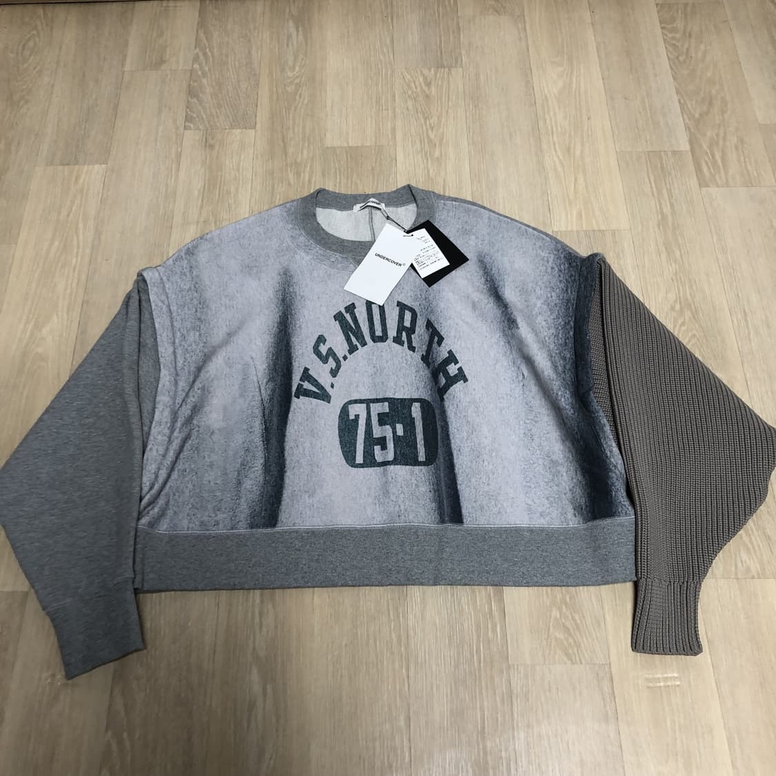 (3) 새상품 언더커버 UNDERCOVER 슬로건 프린트 패널트 맨투맨 상품이미지1