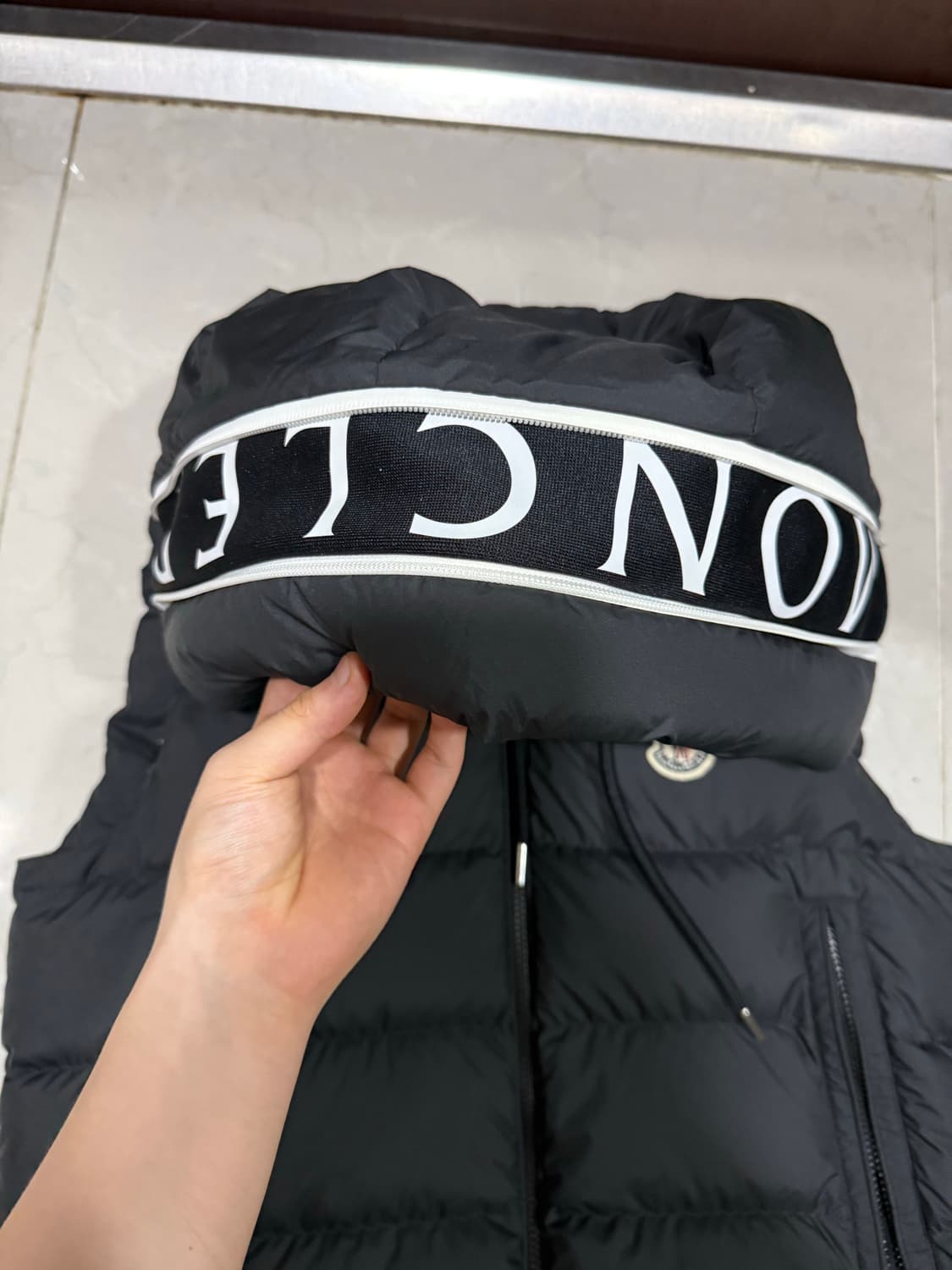 [당일출고,3사이즈] 몽클레어 카다민 패딩조끼 상품이미지4