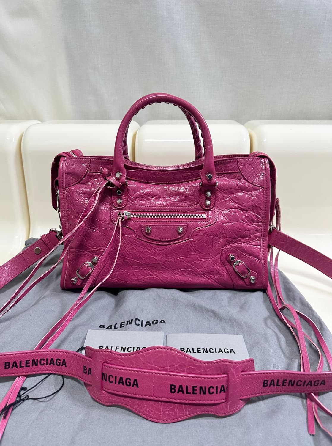 [SA 정품] 발렌시아가 시티 모터백 스몰 핑크 상품이미지8