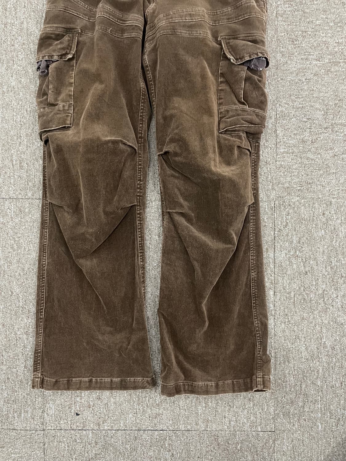 Brown corduroy wide cargo pants 상품이미지3