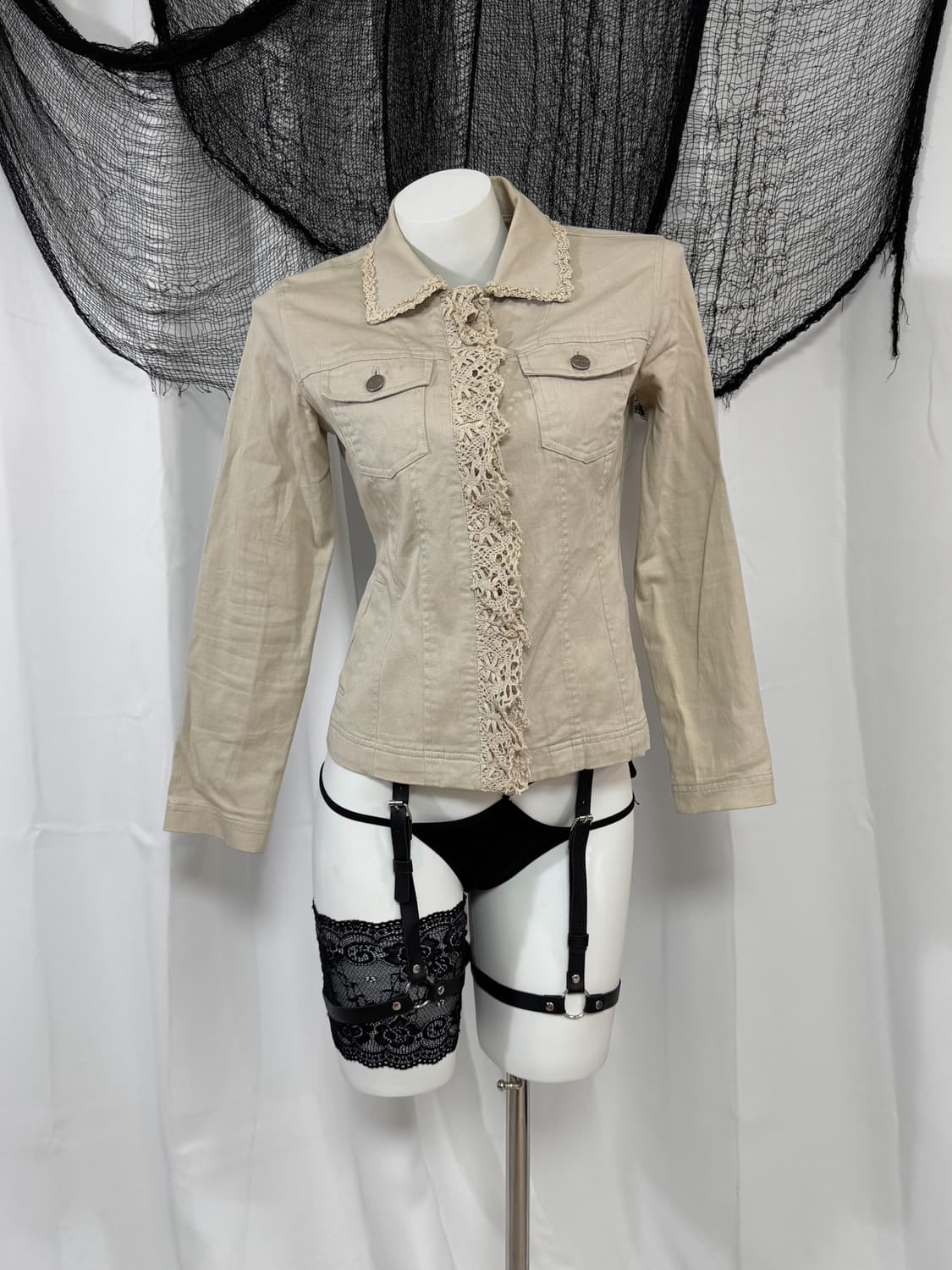 beige lace jacket 상품이미지1