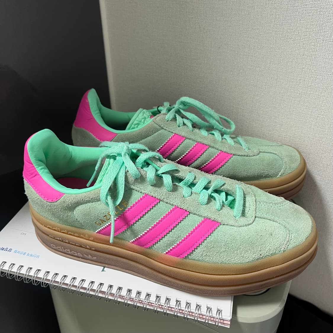 아디다스 오리지널스 가젤 볼드 펄스 민트 핑크 240 상품이미지2
