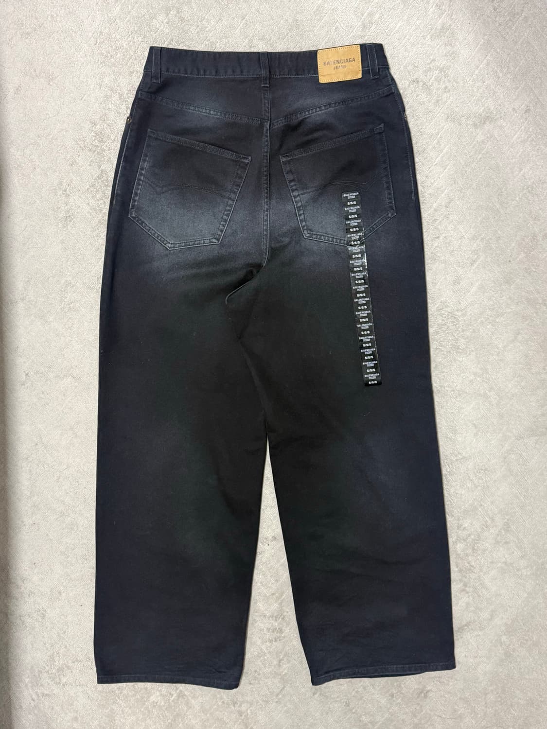 발렌시아가 사이즈 스티커 배기 데님 블랙 S 상품이미지2