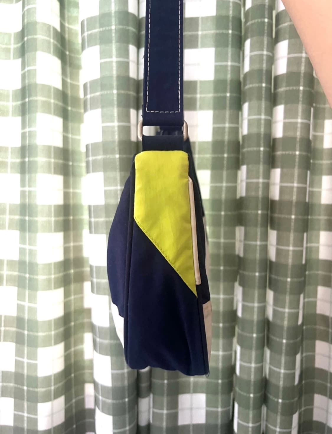 아디다스 업사이클링 숄더백🔥 상품이미지2