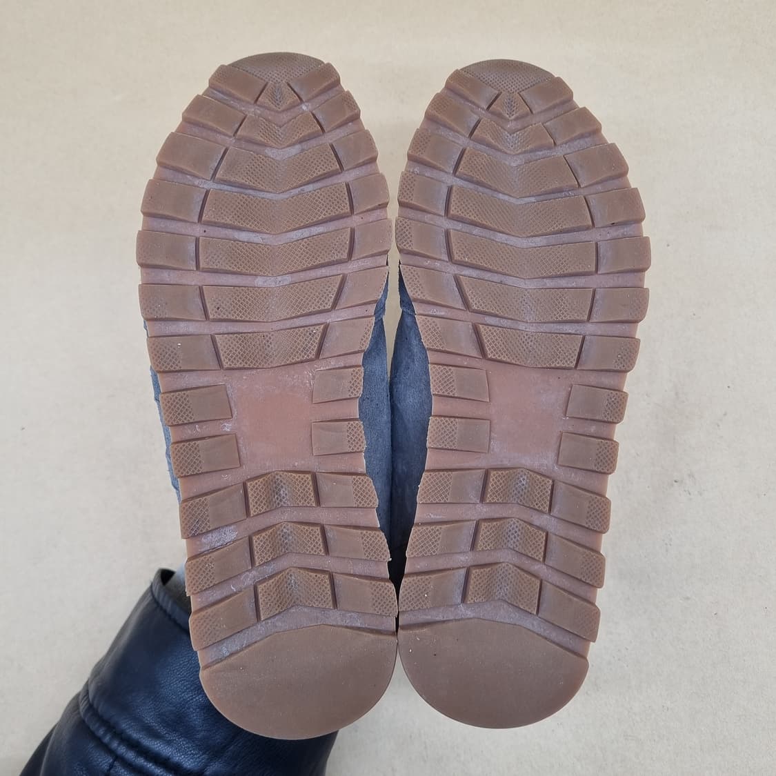 호간 스웨이드 여성운동화 230 상품이미지3