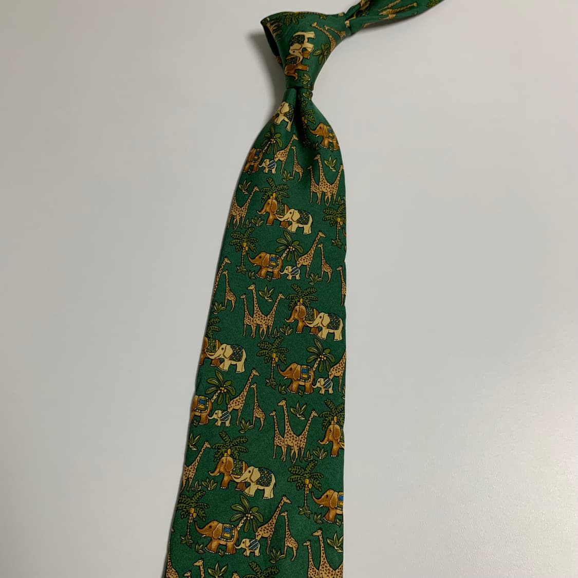 살바토레 페레가모(Ferragamo) 명품 정장넥타이 A+등급 9cm 상품이미지8