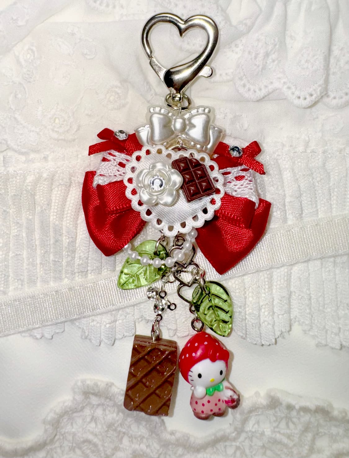 [handmade] 딸기초코 키티키링 🍓🍫 산리오 헬로키티 헤이세이 상품이미지2