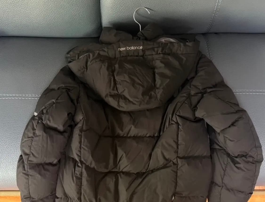 뉴발란스 블랙 패딩 점퍼 상품이미지2