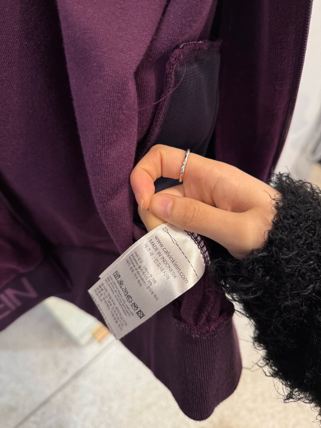 Calvin Klein Vintage Velvet Hooded ZipUp 상품이미지10