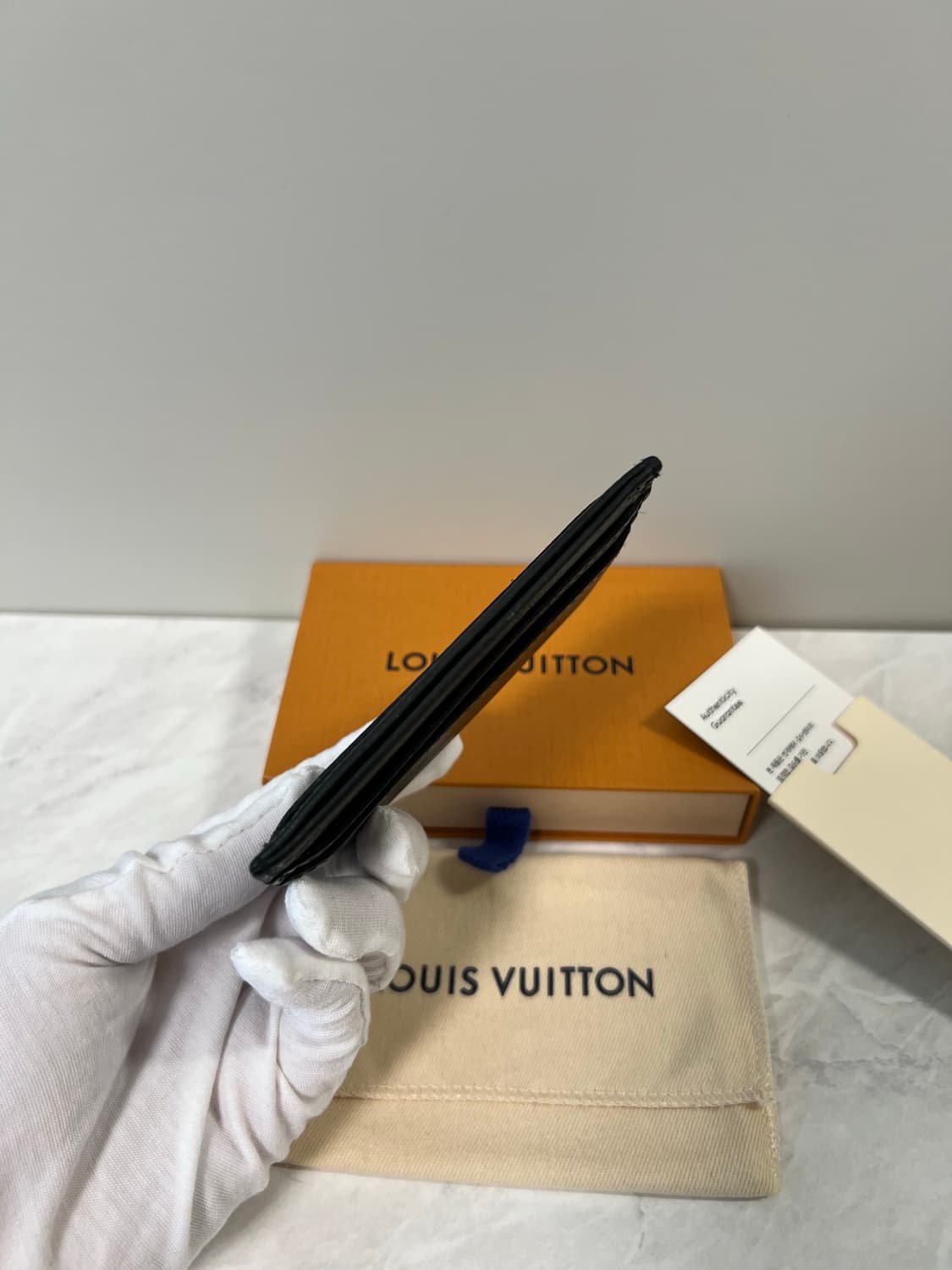 루이비통 타이가 카드지갑 M32730 상품이미지3