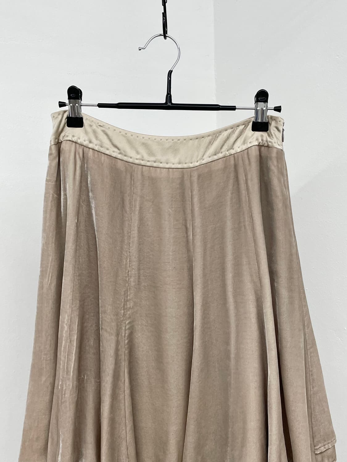 벨벳 레이어드 프릴 디테일 스커트 상품이미지6