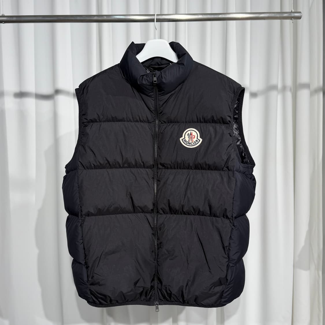 [정품] 몽클레어 알마즈 조끼패딩  상품이미지2
