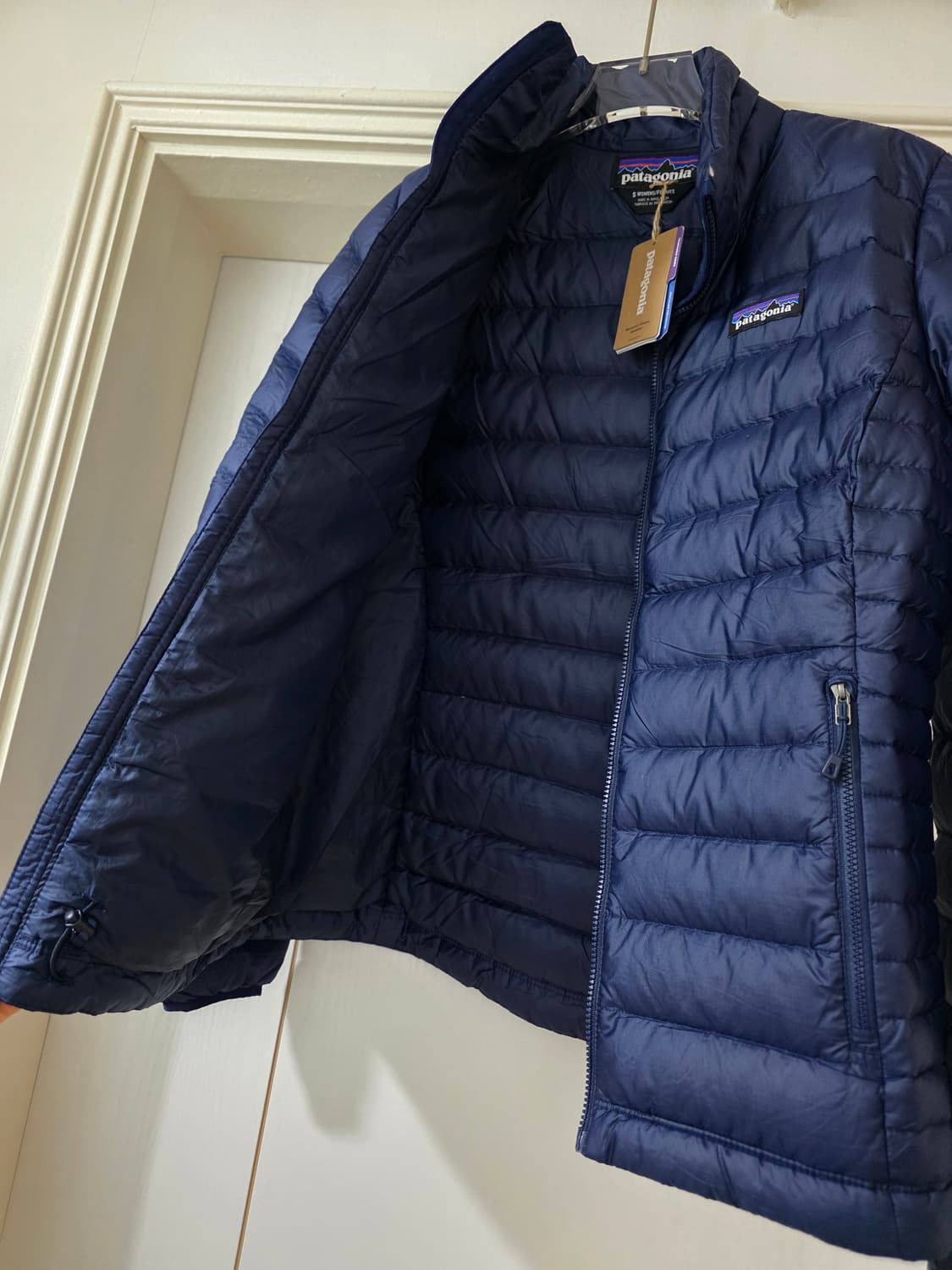 거의새거) 정품 파타고니아 여성 경량 패딩 네이비 S 상품이미지5