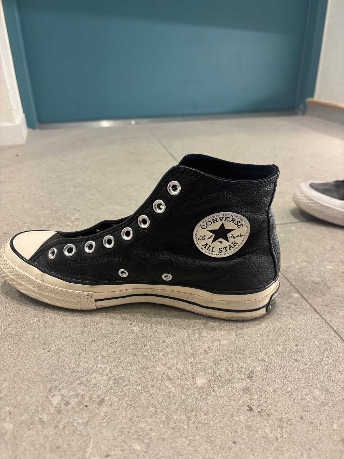 컨버스 레더 척테일러 하이 블랙 상품이미지3