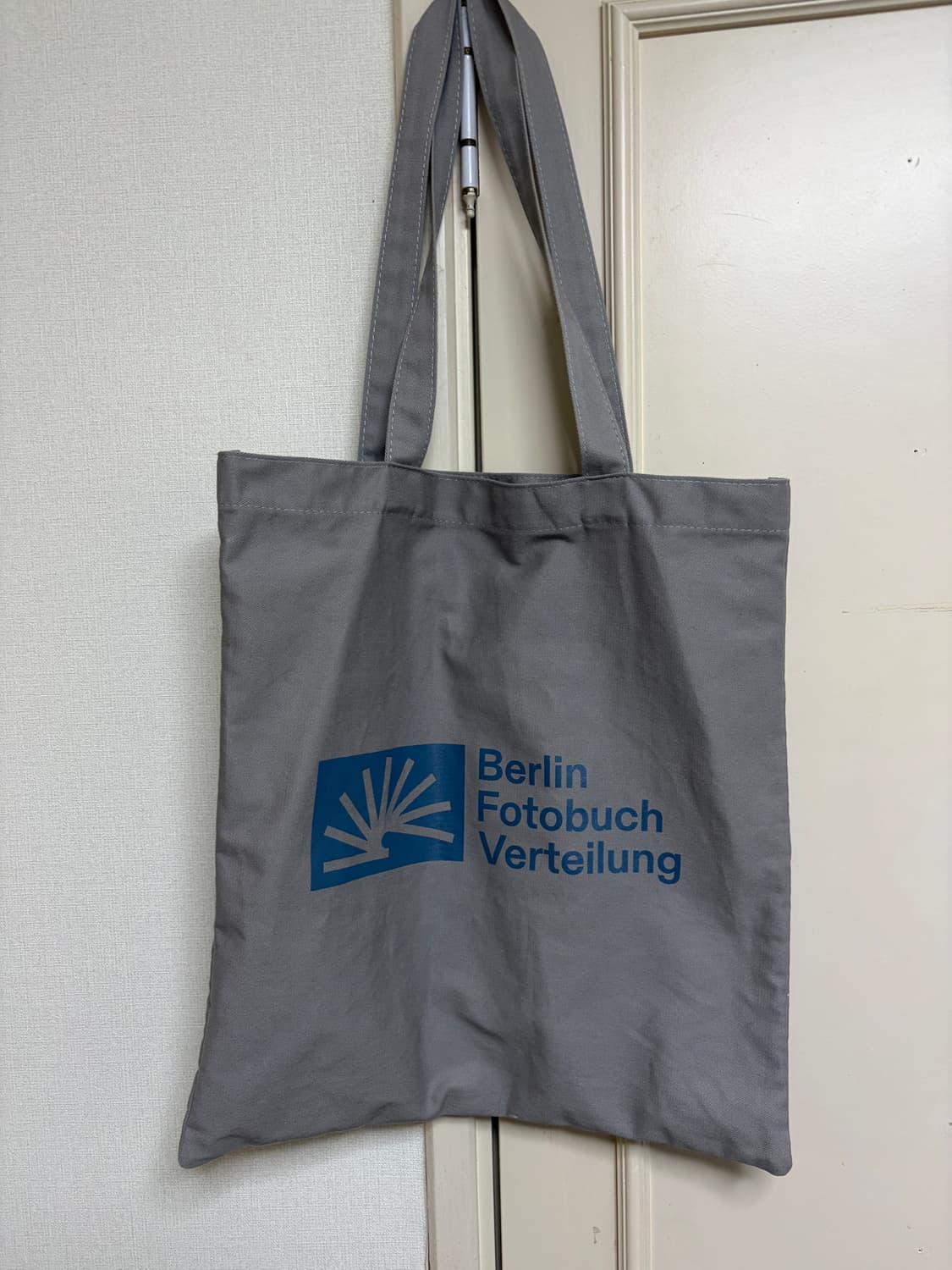 베를린 포토북 디스트리뷰션 에코백 그레이 상품이미지1