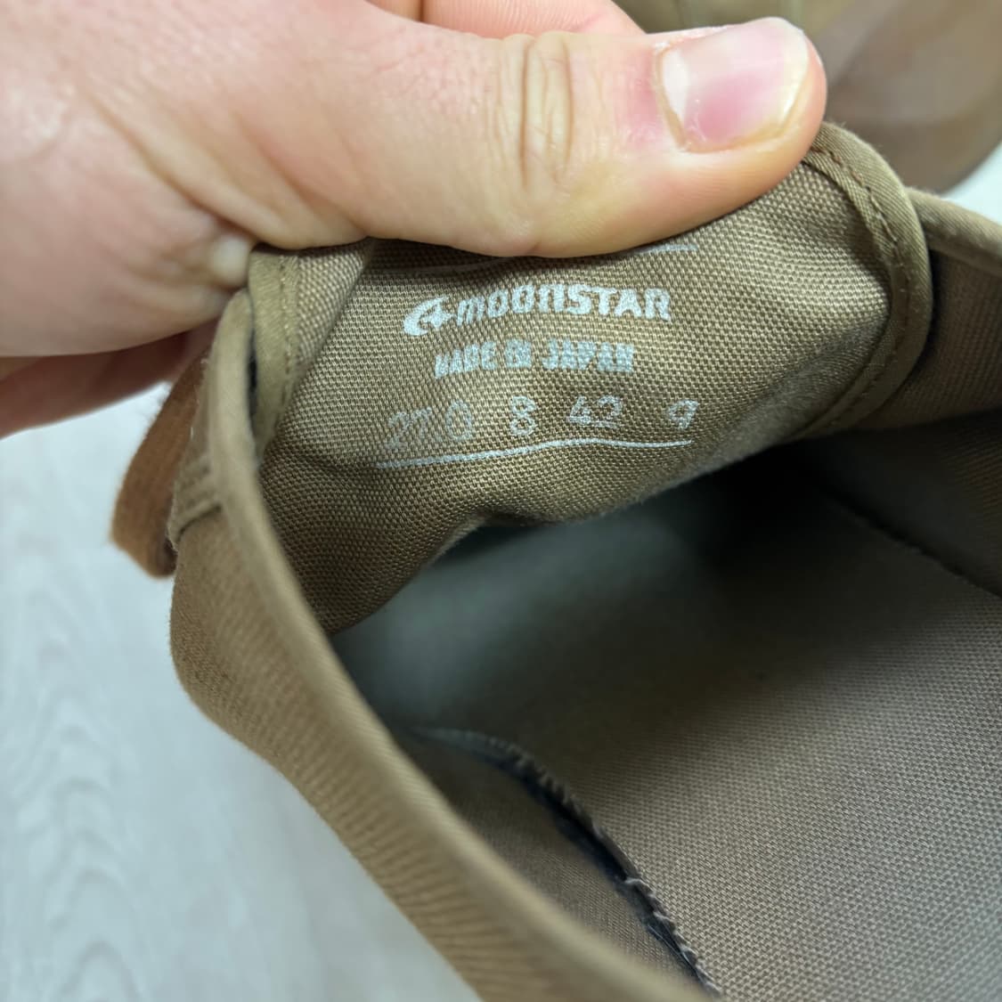 스튜디오 니콜슨 문스타 브라운 컬러 270 상품이미지2