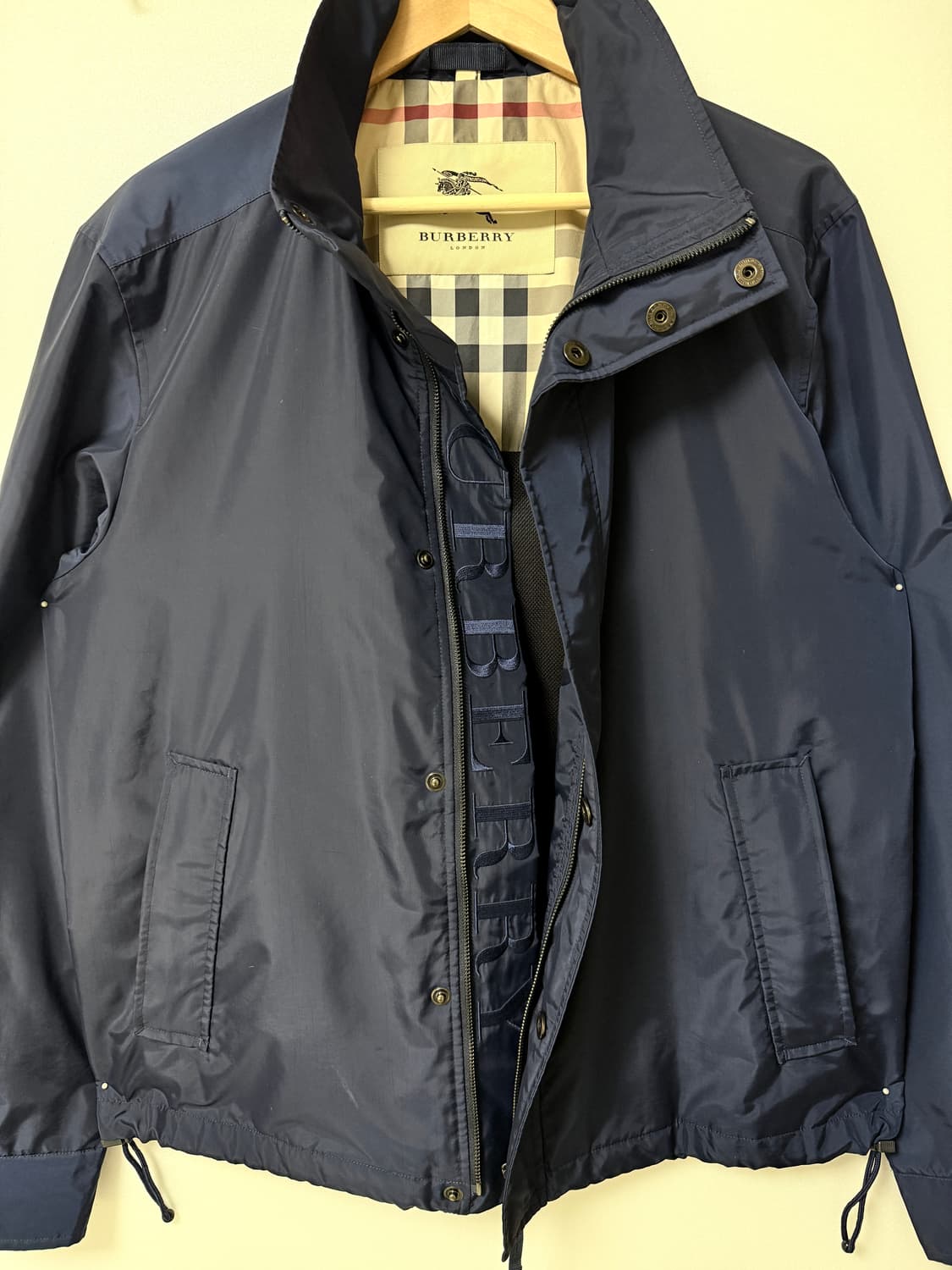 💙 버버리 런던 바람막이 자켓 L / 네이비 노바체크 집업 자켓 상품이미지5