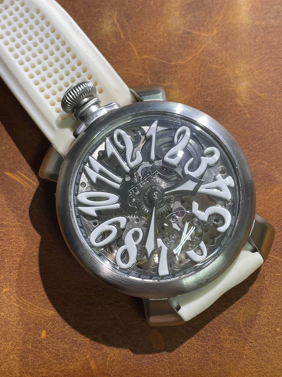 가가 밀라노 스켈레톤 48mm 시계(정품) 상품이미지3