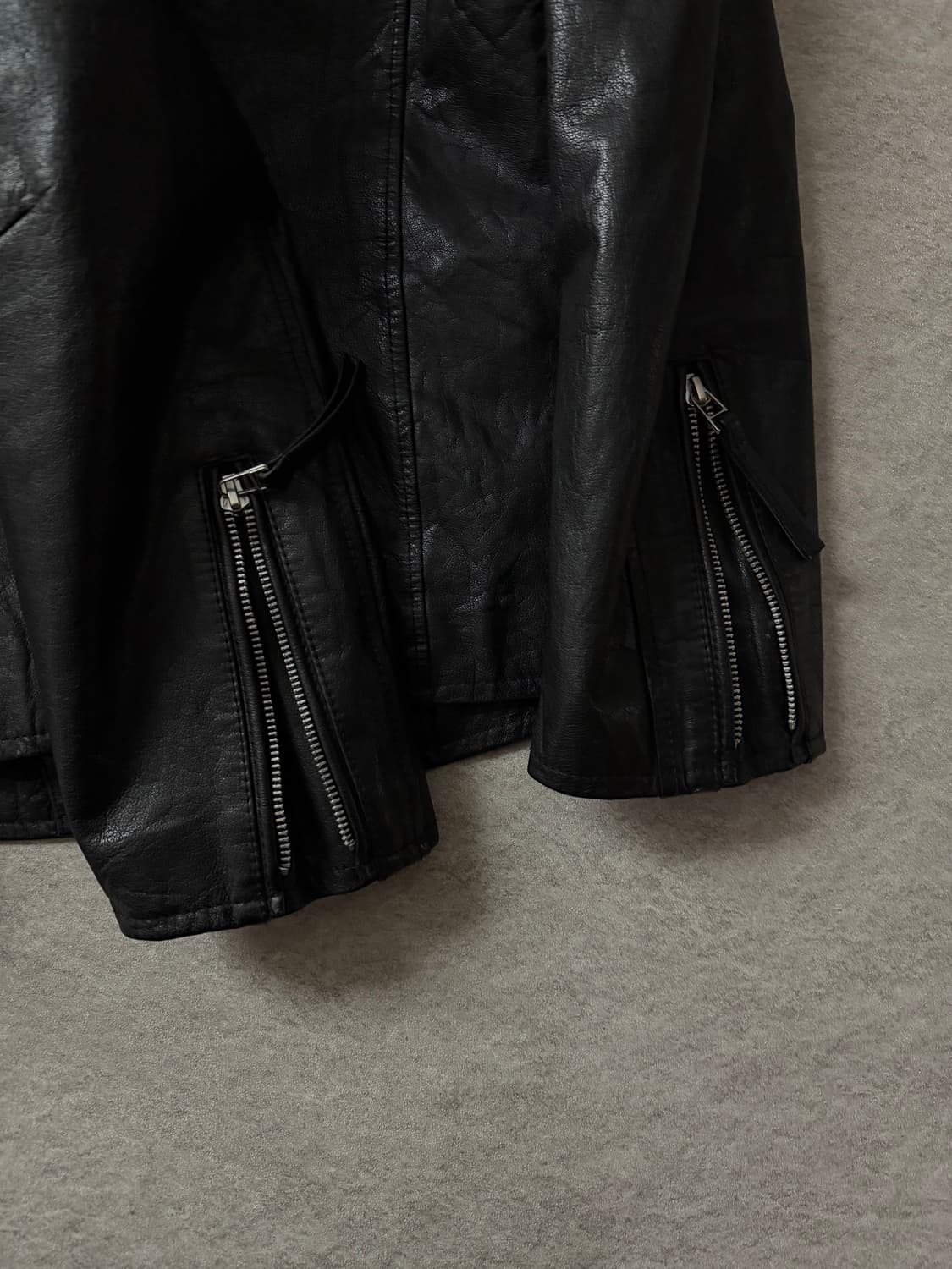 뱅퀴시 램스킨 후드 하이넥 자켓 상품이미지6