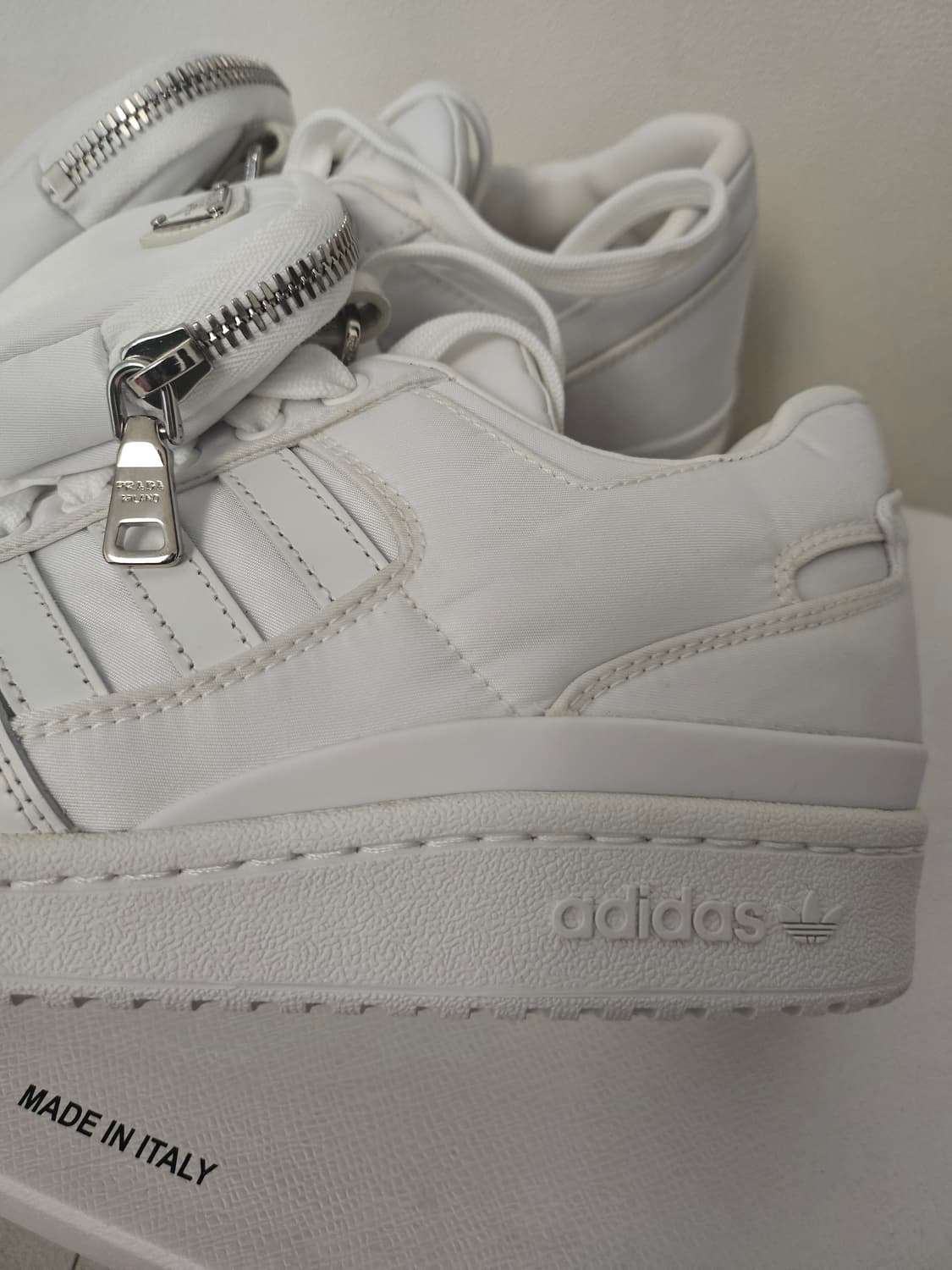 프라다X아디다스 리나일론 컬렉션 로우 스니커즈 상품이미지5