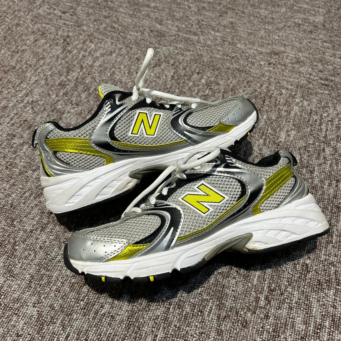 240) 뉴발 뉴발란스 530 메쉬 실버 운동화 러닝화 상품이미지3