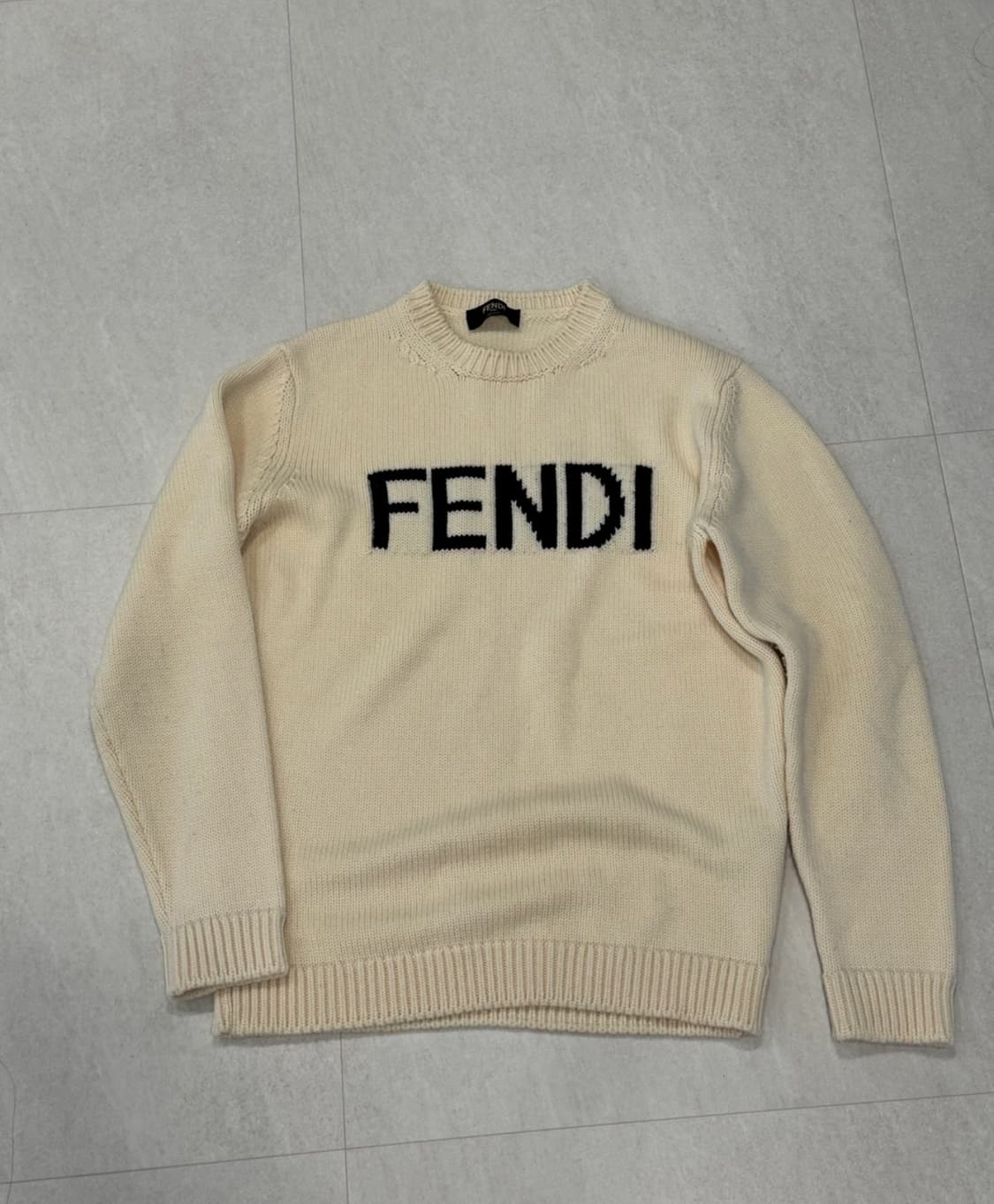 펜디 로고 니트 상품이미지1